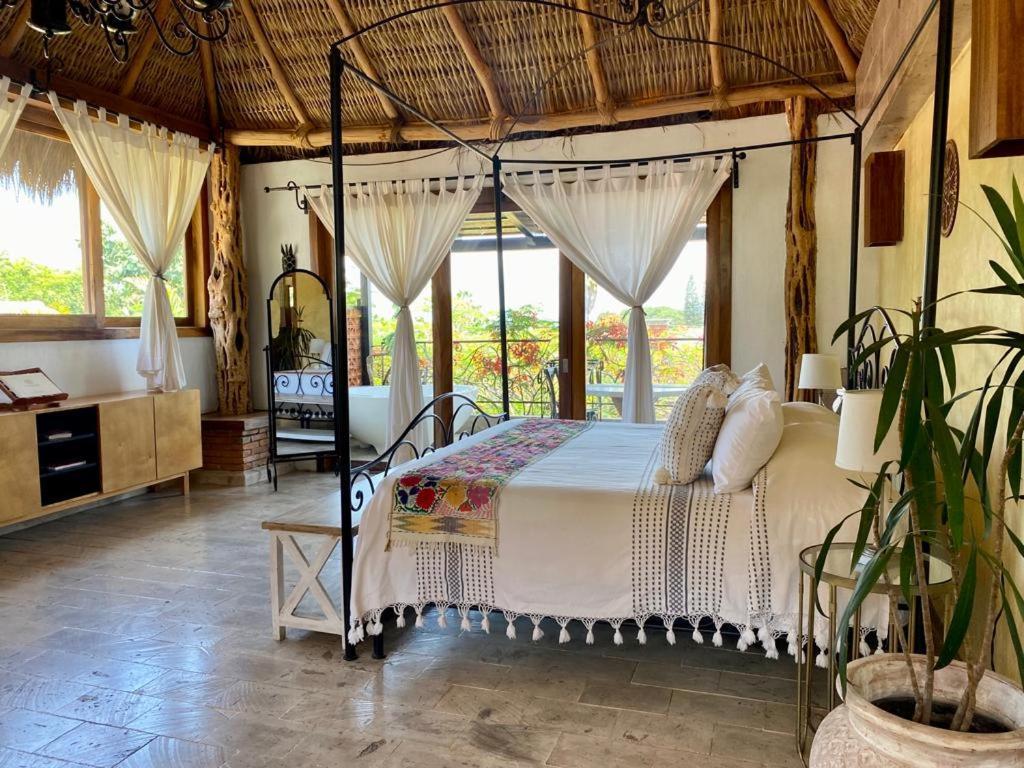 Casa Miura Hotel Boutique Ахихик Екстериор снимка