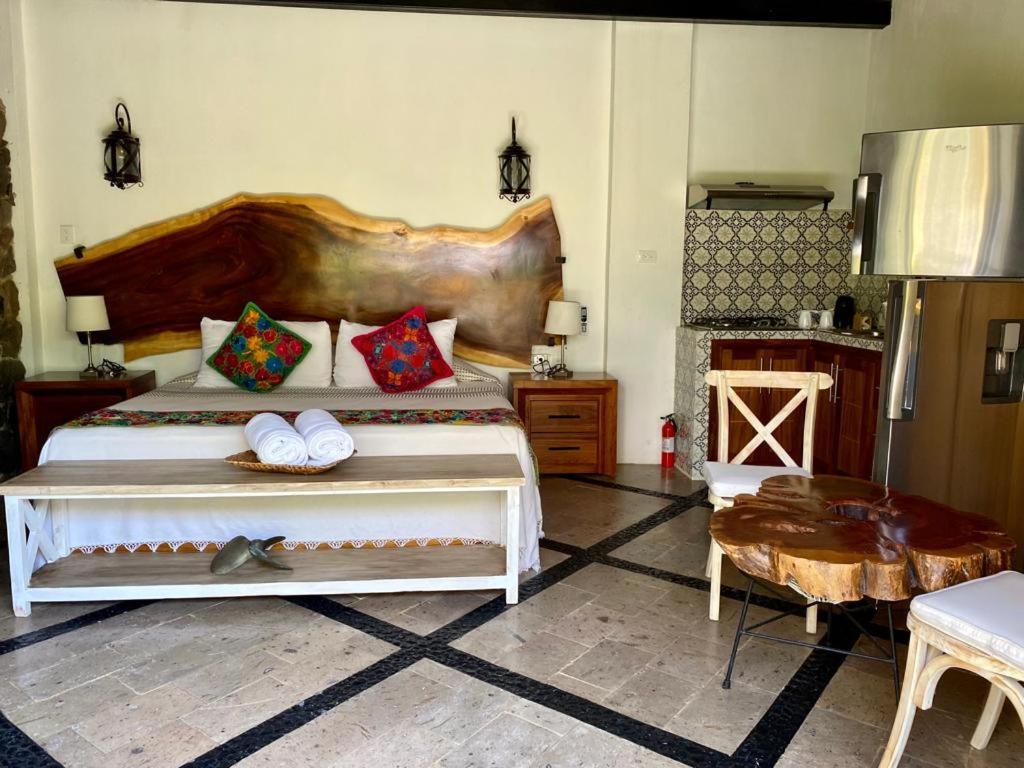 Casa Miura Hotel Boutique Ахихик Екстериор снимка