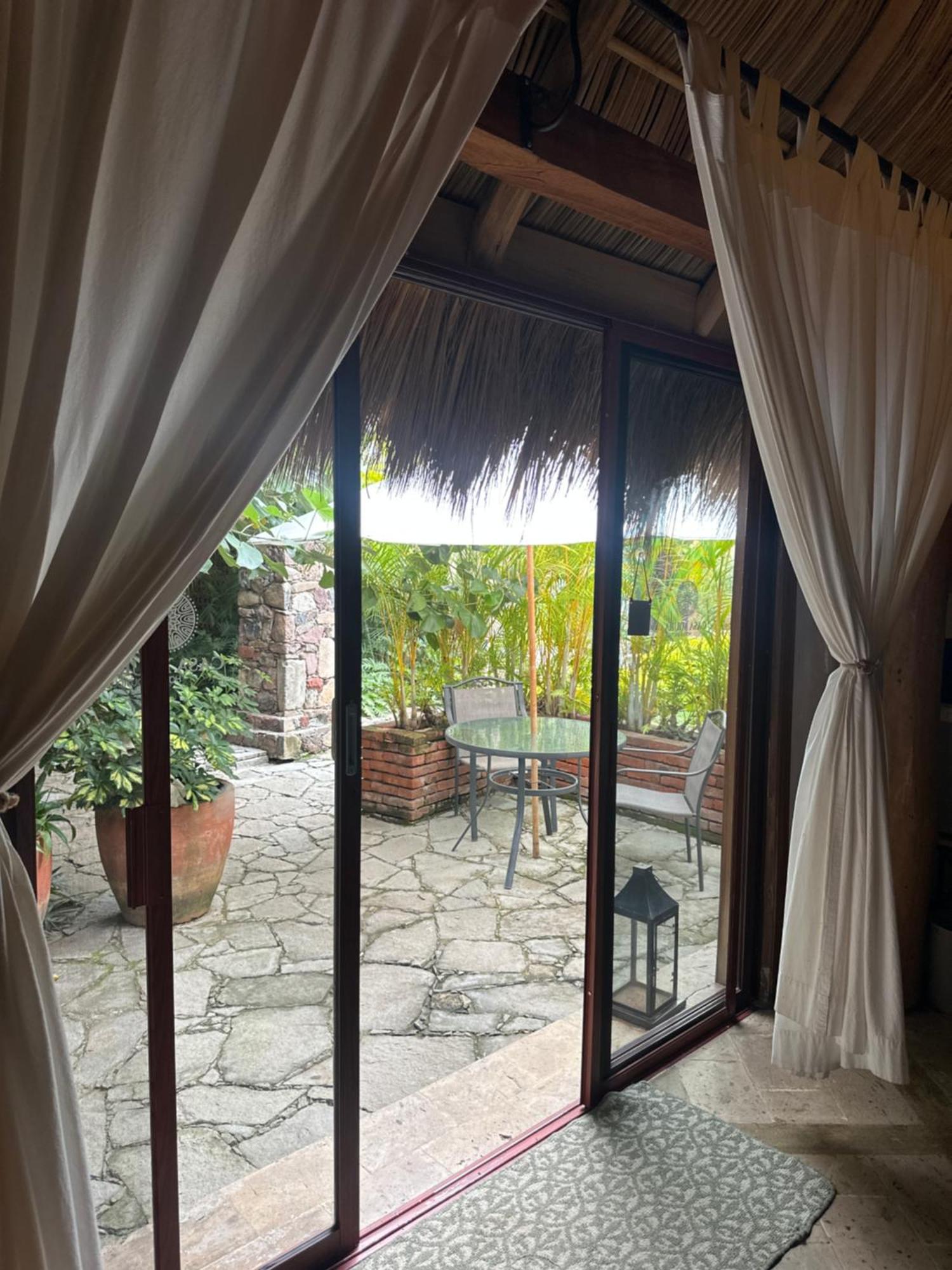 Casa Miura Hotel Boutique Ахихик Екстериор снимка